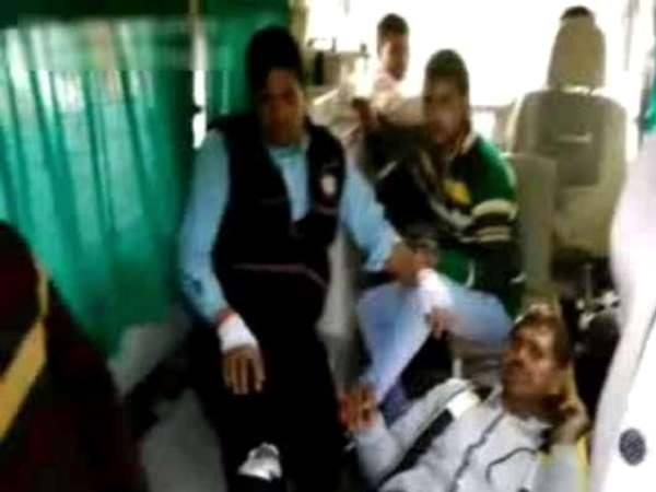 आगरा: सपा और बसपा समर्थक के बीच जमकर गोलीबारी, एक की मौत आगरा: सपा और बसपा समर्थक के बीच जमकर गोलीबारी, एक की मौत