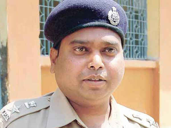 विवादित IPS अफसर कल्लूरी ने छुट्टी कैंसिल कराई, हेडक्वार्टर में हुए तैनात विवादित IPS अफसर कल्लूरी ने छुट्टी कैंसिल कराई, हेडक्वार्टर में हुए तैनात