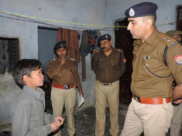बरेली: मकान हड़पने की खातिर किराएदार महिला ने मकान मालिक समेत 8 लोगों को दिया जहर बरेली: मकान हड़पने की खातिर किराएदार महिला ने मकान मालिक समेत 8 लोगों को दिया जहर