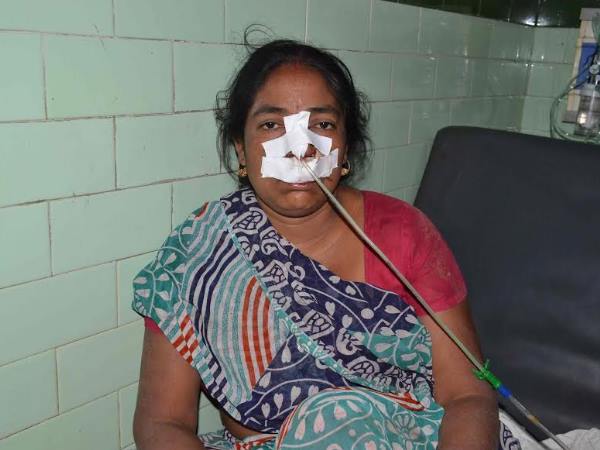 बरेली: मकान हड़पने की खातिर किराएदार महिला ने मकान मालिक समेत 8 लोगों को दिया जहर बरेली: मकान हड़पने की खातिर किराएदार महिला ने मकान मालिक समेत 8 लोगों को दिया जहर