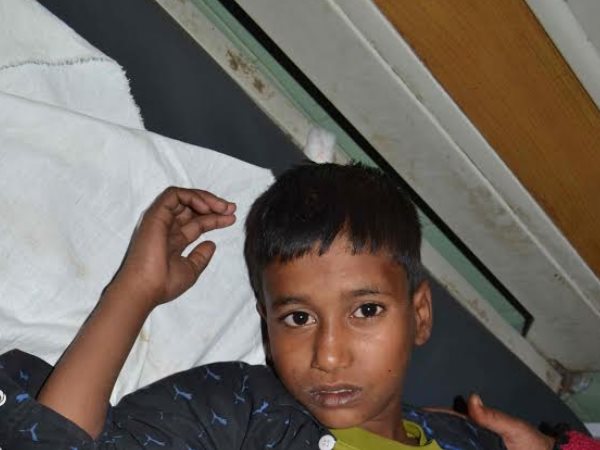 बरेली: मकान हड़पने की खातिर किराएदार महिला ने मकान मालिक समेत 8 लोगों को दिया जहर बरेली: मकान हड़पने की खातिर किराएदार महिला ने मकान मालिक समेत 8 लोगों को दिया जहर