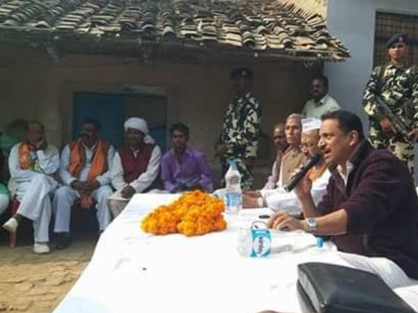 यूपी चुनाव : इलाहाबाद का चप्पा-चप्पा छानते रहे केंद्रीय मंत्री रूडी यूपी चुनाव : इलाहाबाद का चप्पा-चप्पा छानते रहे केंद्रीय मंत्री रूडी