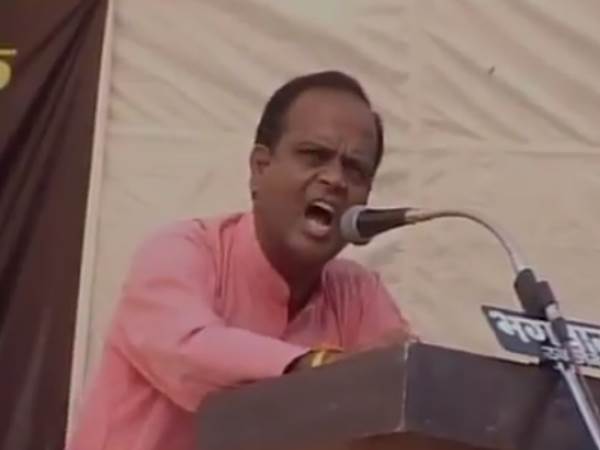गुजरात दंगों की भी बात उठाई