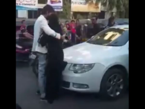 लड़की ने दी आत्महत्या की धमकी