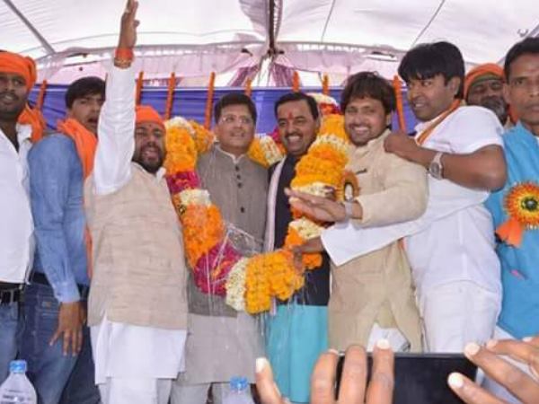 बनाया जा रहा है दबाव