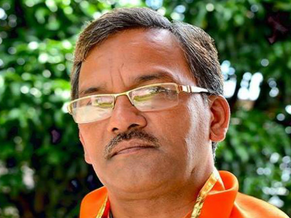 उत्तराखंड: भाजपा विधायक दल के नेता चुने गए त्रिवेंद्र सिंह रावत, कल लेंगे सीएम पद की शपथ उत्तराखंड: भाजपा विधायक दल के नेता चुने गए त्रिवेंद्र सिंह रावत, कल लेंगे सीएम पद की शपथ
