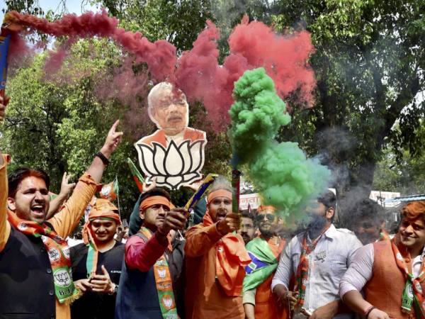 Modi sweeps India’: Bollywood celebs on election 2017 Modi sweeps India’: Bollywood celebs on election 2017