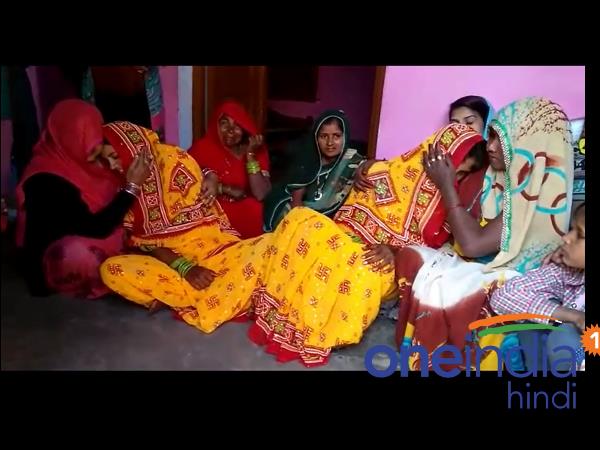 'बुलट' पर बैठकर लाना चाहता था दुल्हन, दहेज में नहीं मिली तो नहीं की शादी 'बुलट' पर बैठकर लाना चाहता था दुल्हन, दहेज में नहीं मिली तो नहीं की शादी