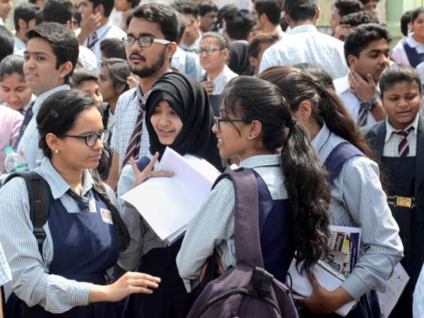 सोशल मीडिया पर वायरल हो गए थे प्रश्नपत्र