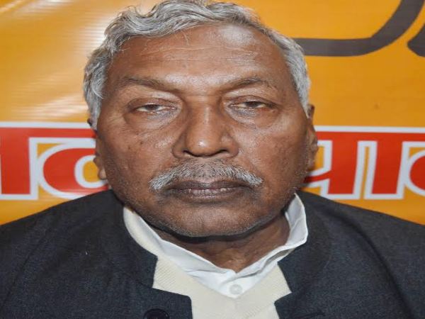 मऊ से जीते सभी विधायकों की प्रोफाइल में है दम, मंत्री बनने का देख रहे हैं ख्वाब मऊ से जीते सभी विधायकों की प्रोफाइल में है दम, मंत्री बनने का देख रहे हैं ख्वाब