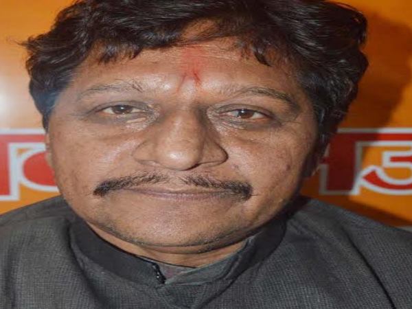 मऊ से जीते सभी विधायकों की प्रोफाइल में है दम, मंत्री बनने का देख रहे हैं ख्वाब मऊ से जीते सभी विधायकों की प्रोफाइल में है दम, मंत्री बनने का देख रहे हैं ख्वाब