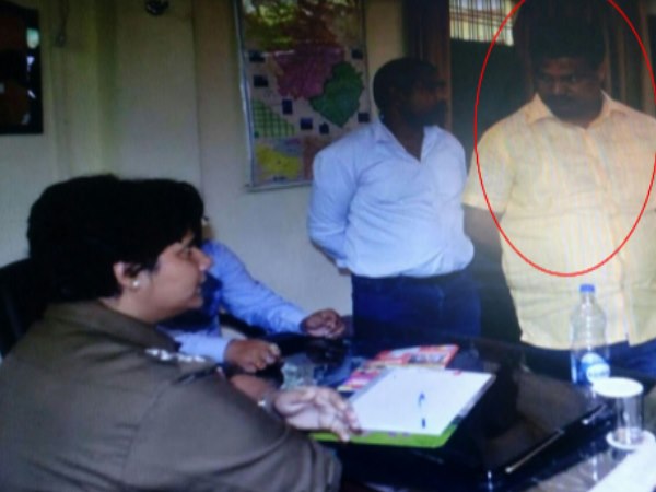गायत्री प्रजापति की बढ़ सकती है मुश्किलें, PMO ने दिए जांच के आदेश गायत्री प्रजापति की बढ़ सकती है मुश्किलें, PMO ने दिए जांच के आदेश