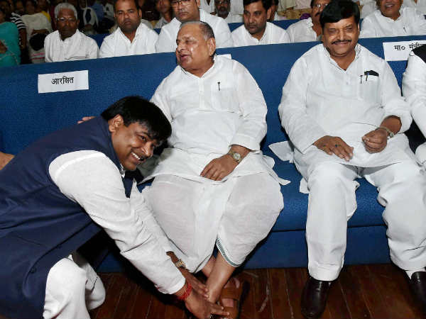 मेरी जगह छोटी बहन को पेश किया गया