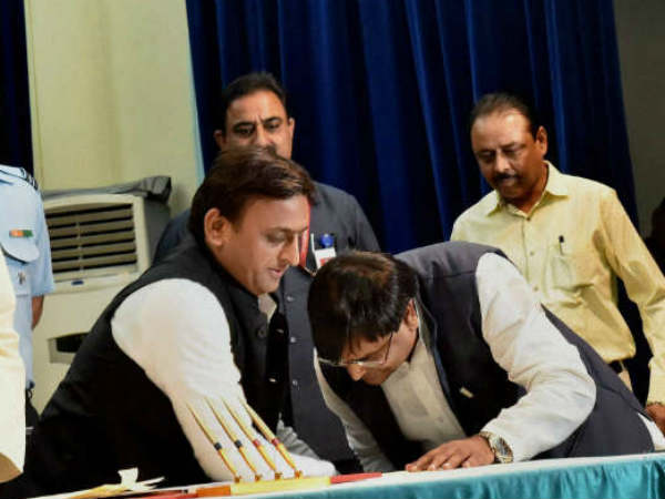 सामूहिक बलात्कार का आरोप