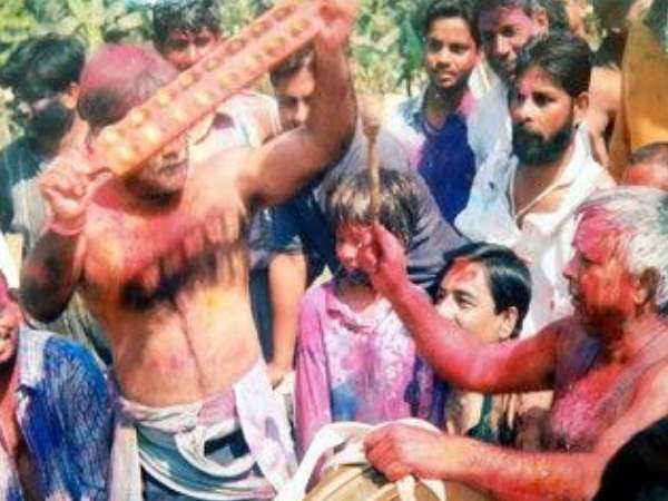जब कुर्ता फाड़कर लालू फेंकते थे रावड़ी पर रंग, देखिए होली की तस्वीरें जब कुर्ता फाड़कर लालू फेंकते थे रावड़ी पर रंग, देखिए होली की तस्वीरें