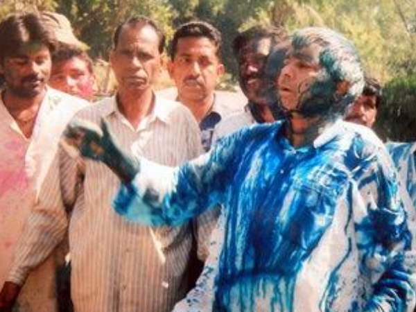 जब कुर्ता फाड़कर लालू फेंकते थे रावड़ी पर रंग, देखिए होली की तस्वीरें जब कुर्ता फाड़कर लालू फेंकते थे रावड़ी पर रंग, देखिए होली की तस्वीरें