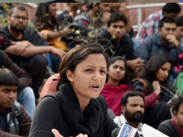 देश के विश्वविधालयों के माहौल से राष्ट्रपति चिंतित,जिम्मेदार बेपरवाह देश के विश्वविधालयों के माहौल से राष्ट्रपति चिंतित,जिम्मेदार बेपरवाह