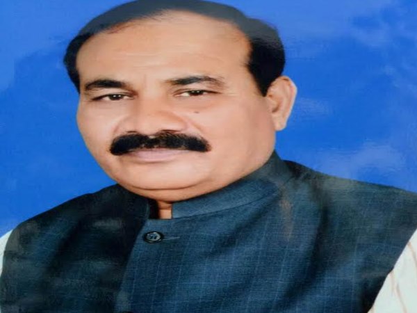 मऊ से जीते सभी विधायकों की प्रोफाइल में है दम, मंत्री बनने का देख रहे हैं ख्वाब मऊ से जीते सभी विधायकों की प्रोफाइल में है दम, मंत्री बनने का देख रहे हैं ख्वाब