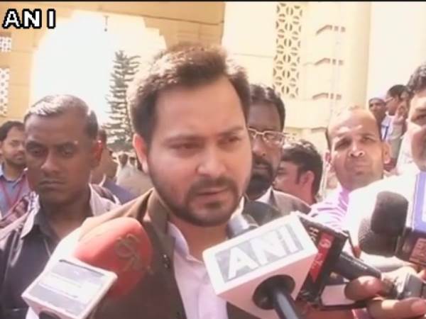 भारत किसी के बाप का नहीं जो सबको पाकिस्तान भेज देंगे