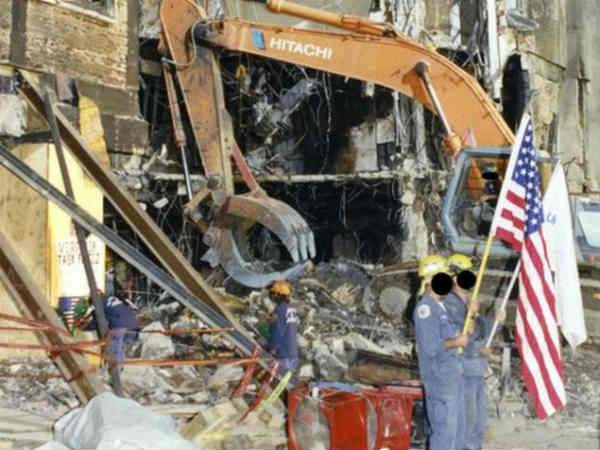 एफबीआई ने जारी कीं 9/11 की कुछ अनदेखी तस्वीरें जिसमें मारे गए थे 3,000 लोग एफबीआई ने जारी कीं 9/11 की कुछ अनदेखी तस्वीरें जिसमें मारे गए थे 3,000 लोग