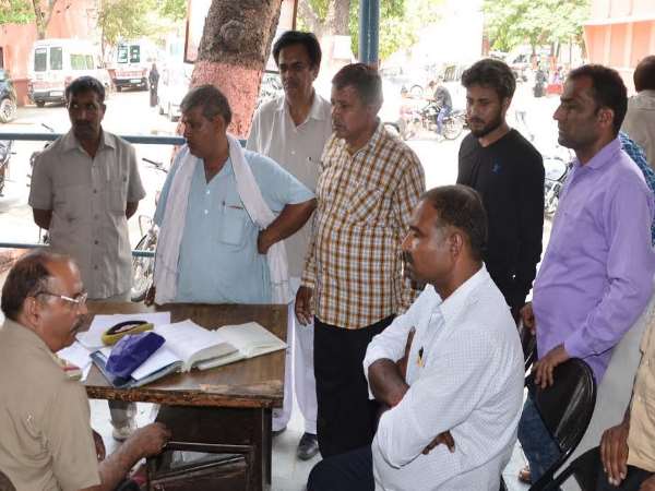सहारनपुर: लिव इन रिलेशन में जब उठी शादी की बात, मेल कांस्टेबल खल्लास सहारनपुर: लिव इन रिलेशन में जब उठी शादी की बात, मेल कांस्टेबल खल्लास
