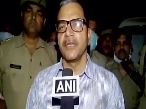 यूपी: जहानाबाद में कोल्ड स्टोरेज से अमोनिया लीक, कई लोग फंसे यूपी: जहानाबाद में कोल्ड स्टोरेज से अमोनिया लीक, कई लोग फंसे