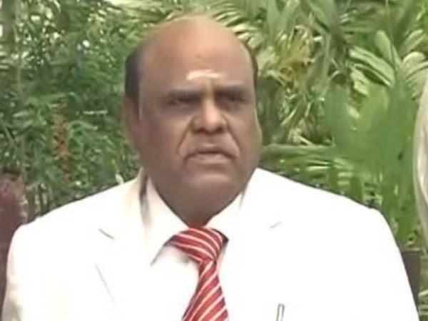 जस्टिस कर्णन ने देश के चीफ जस्टिस समेत 7 जजों के खिलाफ जारी किया समन जस्टिस कर्णन ने देश के चीफ जस्टिस समेत 7 जजों के खिलाफ जारी किया समन