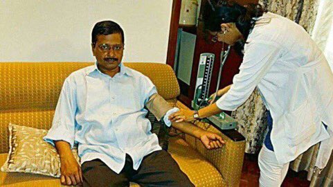 सोशलः जब केजरीवाल ने जमानत के लिए मोदी से मांगा चंदा सोशलः जब केजरीवाल ने जमानत के लिए मोदी से मांगा चंदा