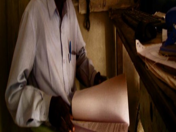 योगीराज: इलाहाबाद में 6 लेखपाल निलंबित, अकूत संपत्ति की जांच के आदेश योगीराज: इलाहाबाद में 6 लेखपाल निलंबित, अकूत संपत्ति की जांच के आदेश