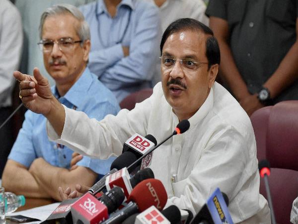 केंद्रीय मंत्री महेश शर्मा ने संसद में कहा-सीता आस्था का मामला है, उनके होने का कोई सुबूत नहीं केंद्रीय मंत्री महेश शर्मा ने संसद में कहा-सीता आस्था का मामला है, उनके होने का कोई सुबूत नहीं