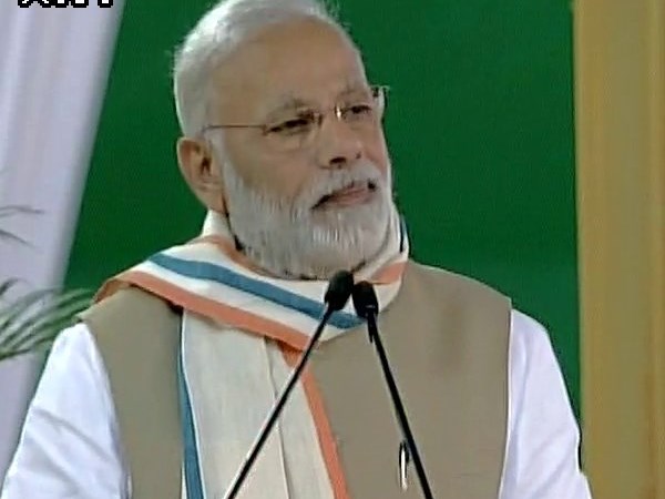 चंपारण आंदोलन के 100 साल पर बोले पीएम मोदी, गांधी जी कहते थे आजादी से ज्यादा जरूरी स्वच्छता है चंपारण आंदोलन के 100 साल पर बोले पीएम मोदी, गांधी जी कहते थे आजादी से ज्यादा जरूरी स्वच्छता है