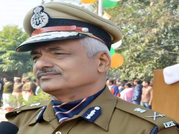 जावीद अहमद की जगह सुलखान सिंह बने यूपी के नए डीजीपी, 12 आईपीएस अधिकारियों का तबादला जावीद अहमद की जगह सुलखान सिंह बने यूपी के नए डीजीपी, 12 आईपीएस अधिकारियों का तबादला