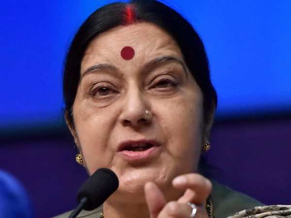 पोलैंड में भारतीय पर जानलेवा हमले पर सुषमा ने मांगी रिपोर्ट पोलैंड में भारतीय पर जानलेवा हमले पर सुषमा ने मांगी रिपोर्ट