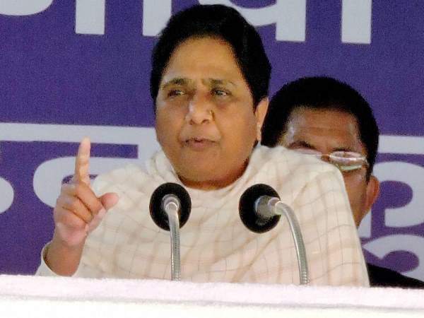 कार्यकर्ताओं को बांधे रखने का प्रयास