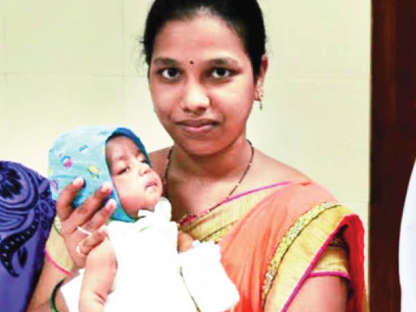 सर्जरी के दौरान 6 हार्ट अटैक को मात देकर जिंदा है 4 महीने की बच्ची विदिशा सर्जरी के दौरान 6 हार्ट अटैक को मात देकर जिंदा है 4 महीने की बच्ची विदिशा