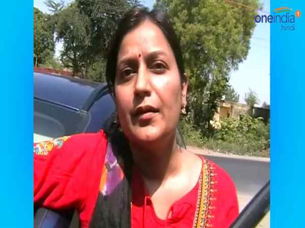 छात्राओं के साथ होता हैं जानवरों जैसा बर्ताव