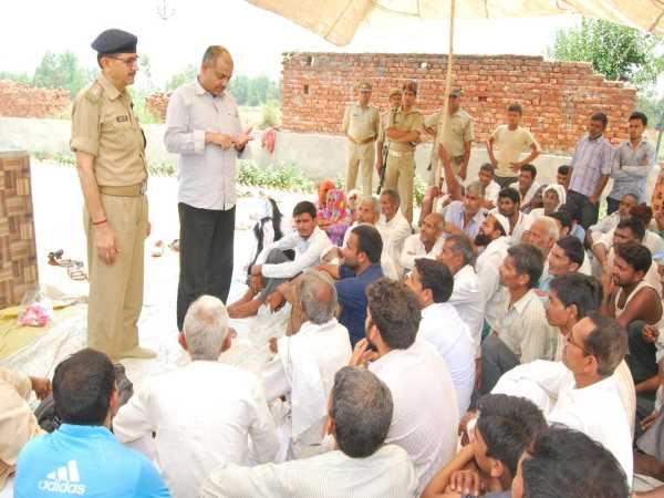 अखिलेश यादव को शहीद के घर न आने को भाजपा ने बनाया मुद्दा