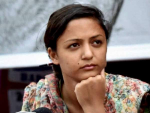 शहला को लेकर कही आपत्तिजनक बात