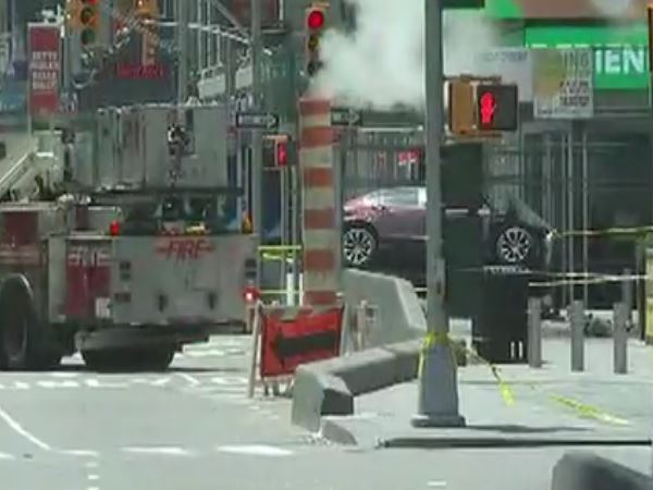 accident, car, kill, injury, newyork, times square, america, हादसा, कार, मौत, न्यूयॉर्क, टाइम्स स्क्वायर, अमेरिका accident, car, kill, injury, newyork, times square, america, हादसा, कार, मौत, न्यूयॉर्क, टाइम्स स्क्वायर, अमेरिका