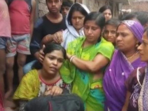 RPF का इंस्पेक्टर रेल से भी तेज, शादी करता है फटाफट RPF का इंस्पेक्टर रेल से भी तेज, शादी करता है फटाफट