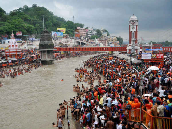 गंगा में प्रदूषण को रोकने के लिए NGT ने दिए हैं कई आदेश