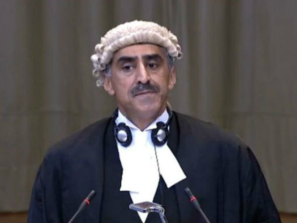 पाकिस्तान के वकील कुरैशी ने लिए थे पांच करोड़ रुपए फीस फिर भी ICJ में मिली हार पाकिस्तान के वकील कुरैशी ने लिए थे पांच करोड़ रुपए फीस फिर भी ICJ में मिली हार