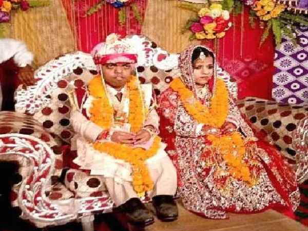 रब ने बनाई जोड़ी तो फोटो खिंचवाने पहुंचने लगे दूर-दूर से लोग रब ने बनाई जोड़ी तो फोटो खिंचवाने पहुंचने लगे दूर-दूर से लोग