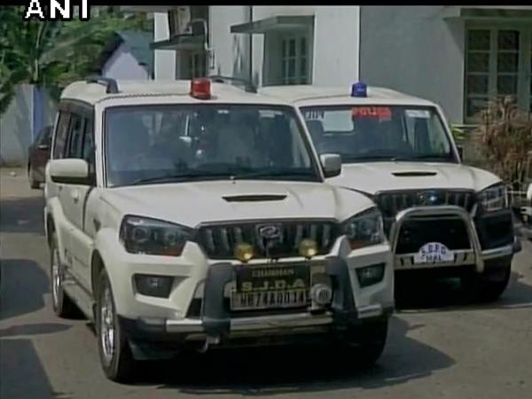 मोदी के आदेश की नाफरमानी कर रहे हैं ममता सरकार के मंत्री मोदी के आदेश की नाफरमानी कर रहे हैं ममता सरकार के मंत्री