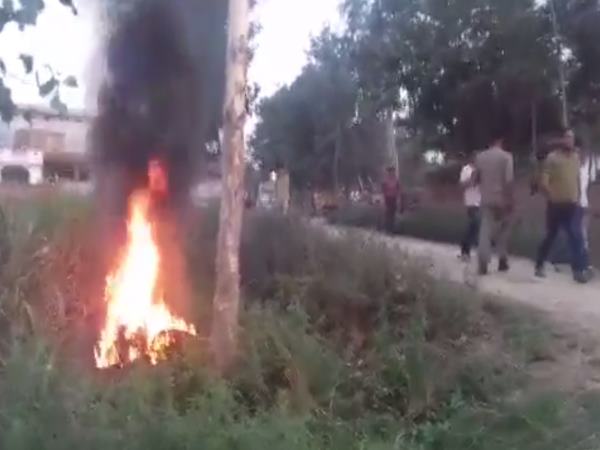 जला दी बाइक