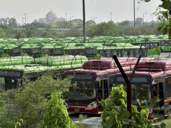 एक बस में लगेंगे तीन कैमरे