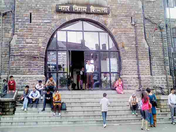 शिमला नगर निगम चुनाव में भाजपा और कांग्रेस के बीच कांटे की टक्कर शिमला नगर निगम चुनाव में भाजपा और कांग्रेस के बीच कांटे की टक्कर
