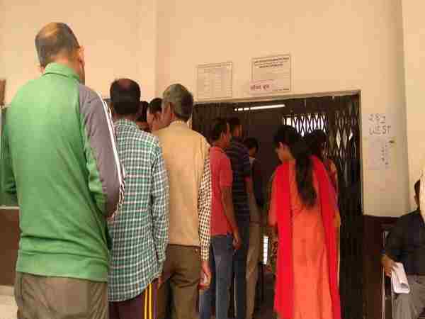 शिमला नगर निगम चुनाव: BJP और कांग्रेस के बीच कांटे की टक्कर शिमला नगर निगम चुनाव: BJP और कांग्रेस के बीच कांटे की टक्कर