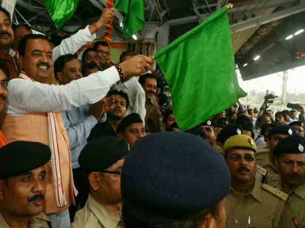 आज से इलाहाबाद से सीधे वैष्णो देवी को ट्रेन, जानें क्या होंगी खासियतें आज से इलाहाबाद से सीधे वैष्णो देवी को ट्रेन, जानें क्या होंगी खासियतें