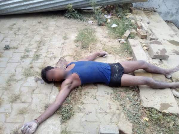 वॉयस मैसेज के बाद काशी के पुजारी की तालाब में मिली लाश वॉयस मैसेज के बाद काशी के पुजारी की तालाब में मिली लाश